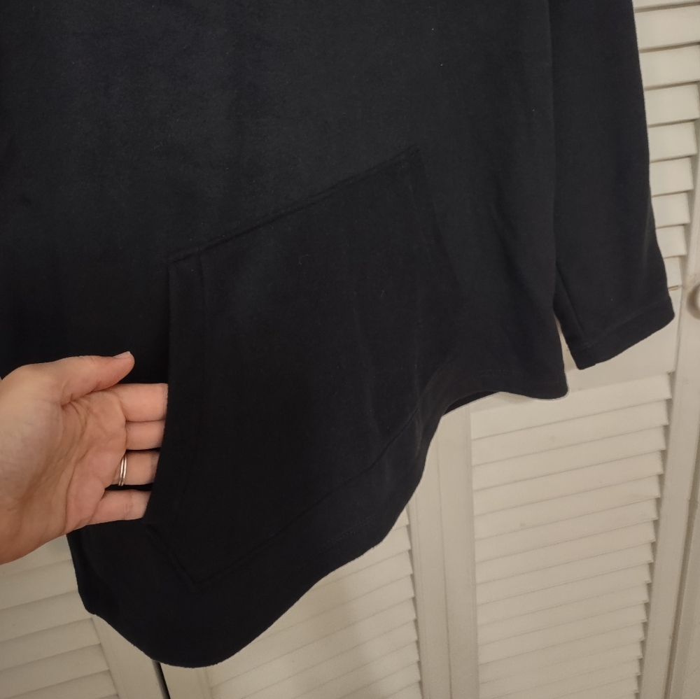 NWOT Lands End black fleece pullover hoodie size M - Picture 3 of 3